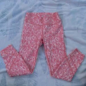 Pink pattern leggings size 7/8 medium never worn